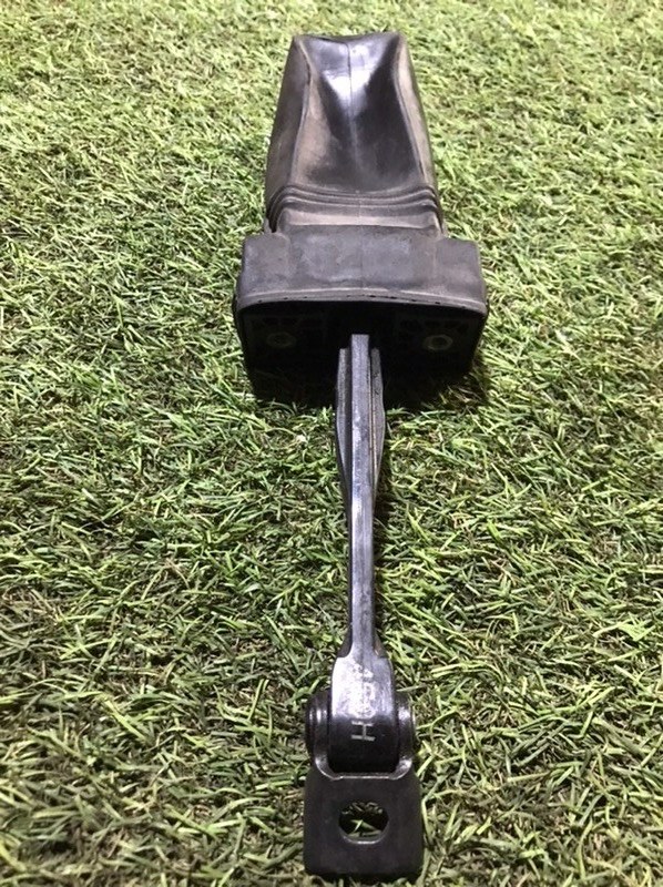 Ограничитель двери