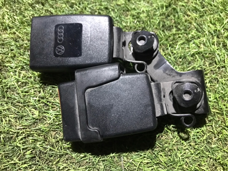 Ответная часть ремня безопасности