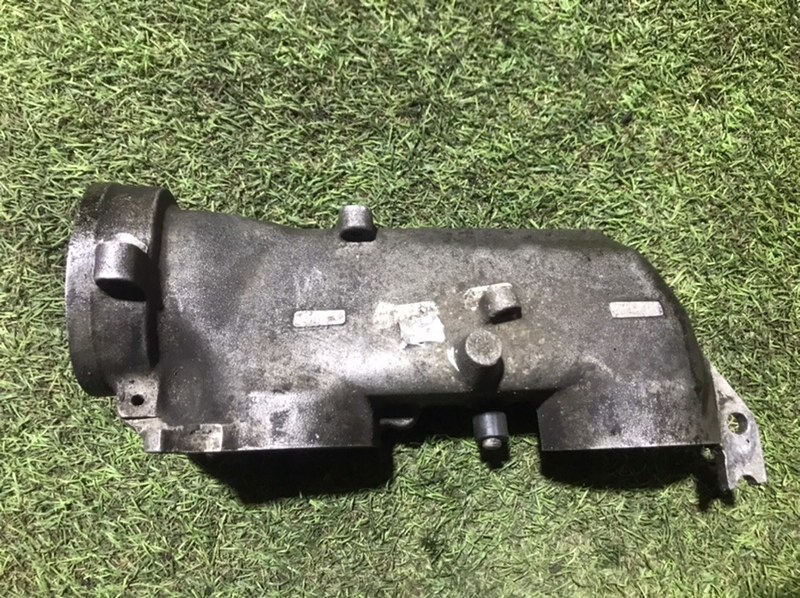 Патрубок воздушного фильтра