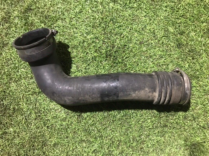 Патрубок воздушного фильтра