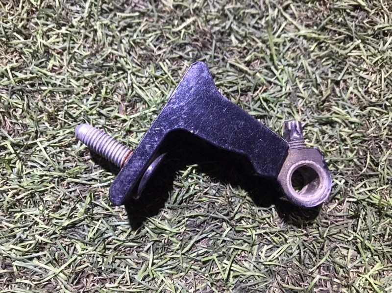 Петля двери передней левой нижняя