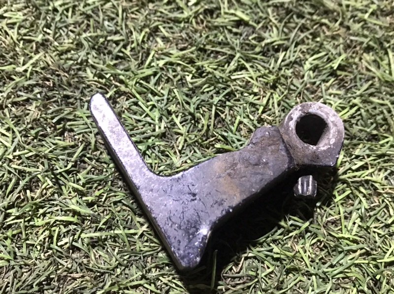 Петля двери передней правой верхняя