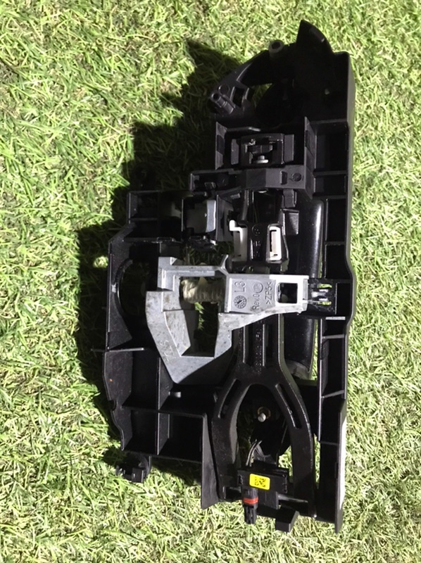 Ручка двери задней наружная левая