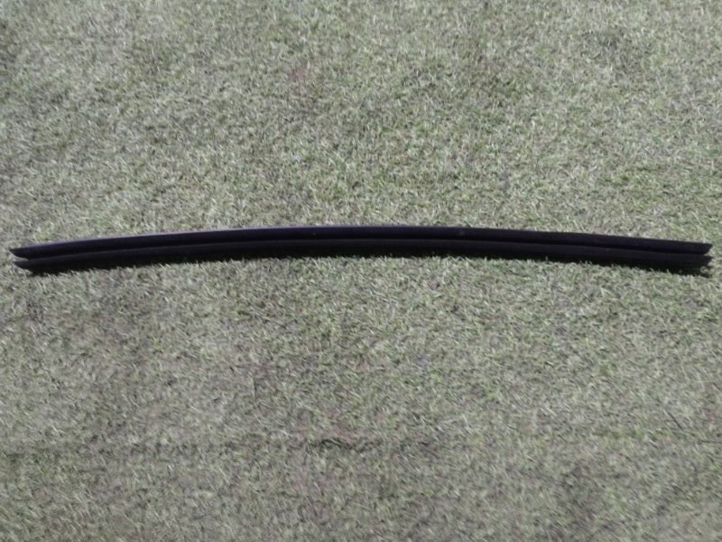 Уплотнитель двери