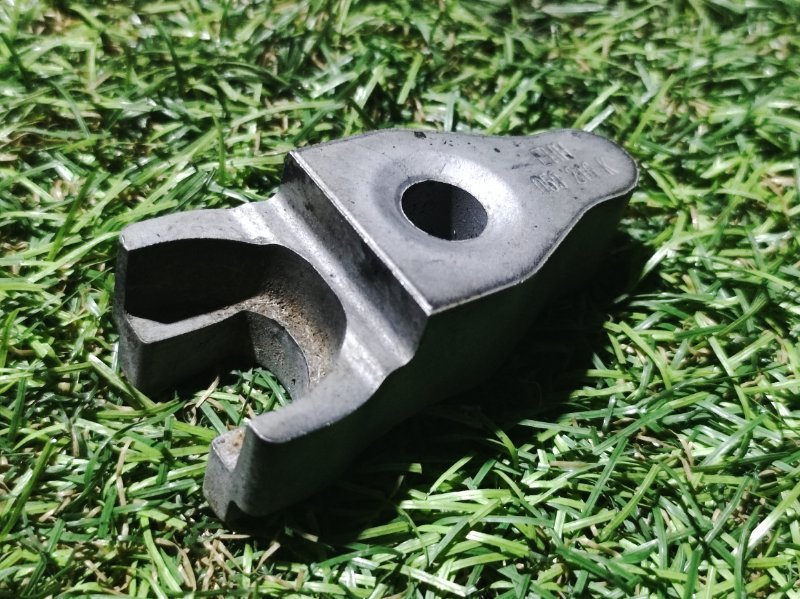 Крепеж форсунки