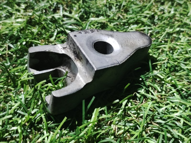 Крепеж форсунки