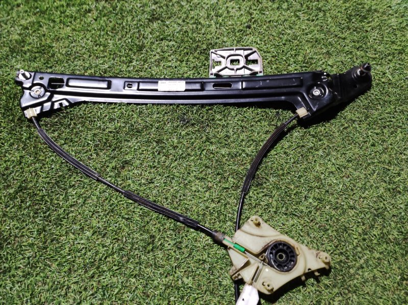 Стеклоподъемник электр. передний правый