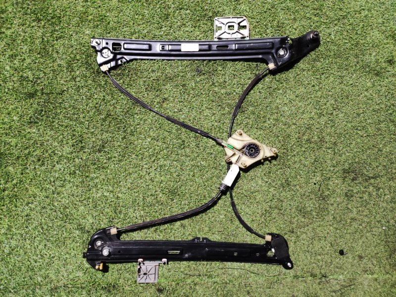 Стеклоподъемник электр. передний правый