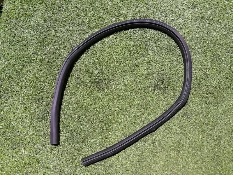 Уплотнитель двери