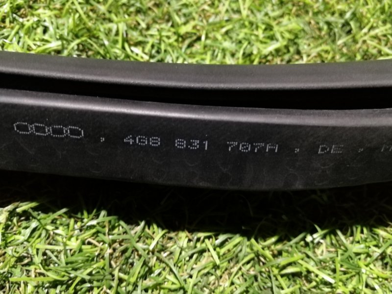 Уплотнитель двери