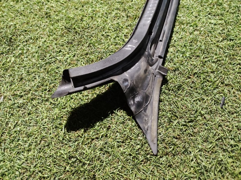 Уплотнитель двери