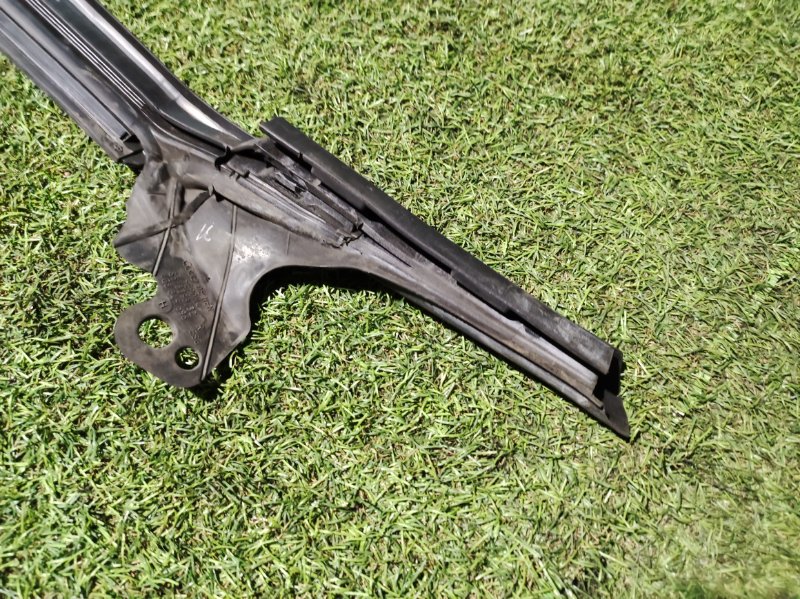 Уплотнитель двери