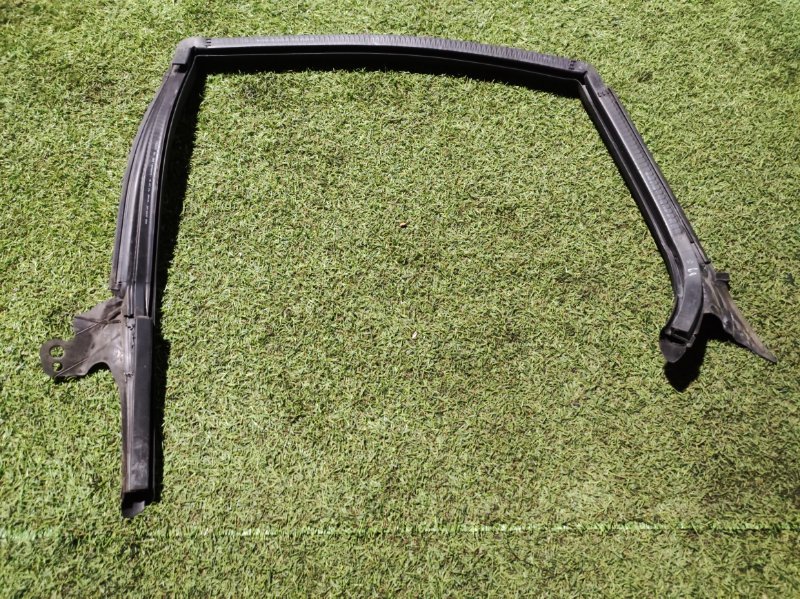 Уплотнитель двери