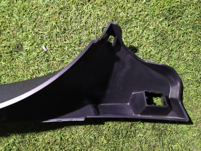 Обшивка крышки багажника