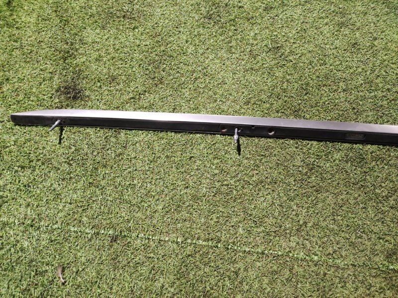 Рейлинг (релинг) левый (планка на крышу)