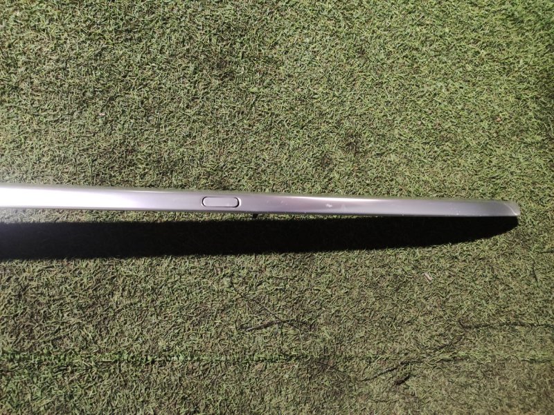 Рейлинг (релинг) левый (планка на крышу)