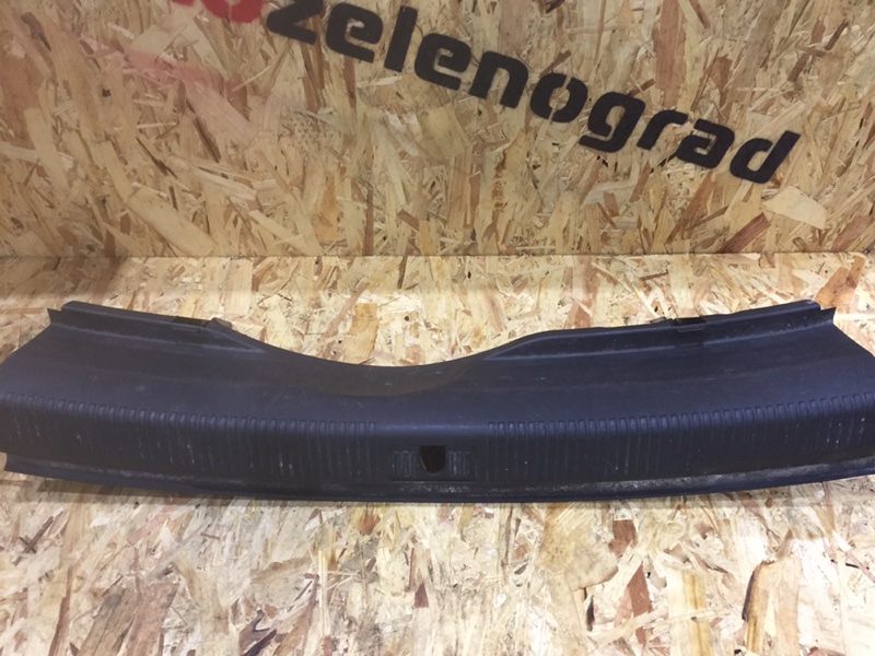 Обшивка багажника