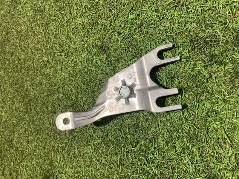 Кронштейн (сопут. товар)