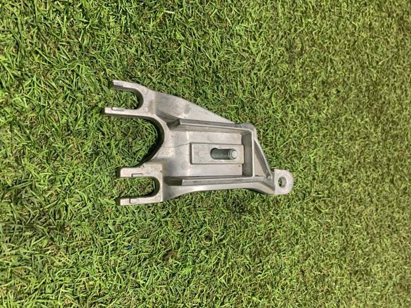 Кронштейн (сопут. товар)