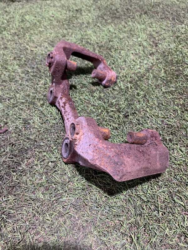 Суппорт передний правый