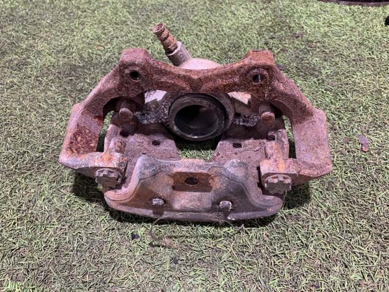 Суппорт передний правый