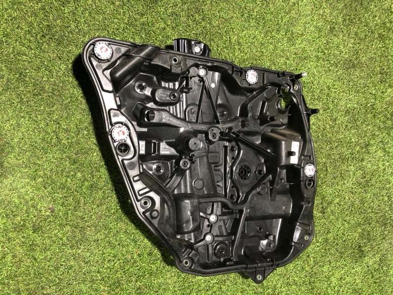 Стеклоподъемник электр. задний левый