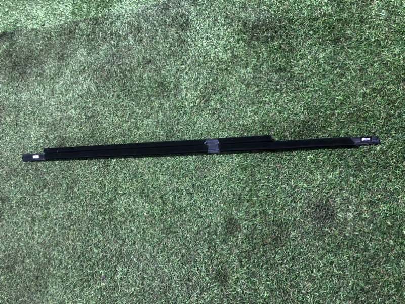 Накладка стекла заднего левого