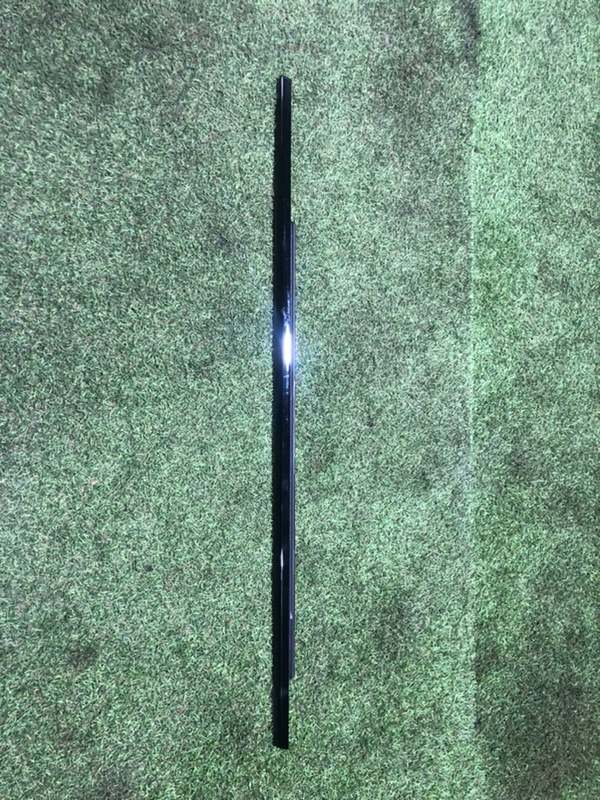 Накладка стекла заднего левого