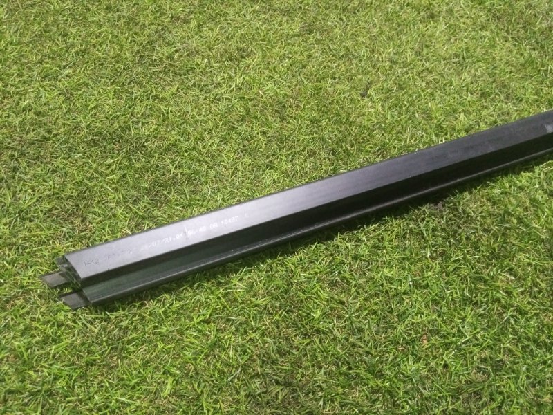 Уплотнитель стекла двери