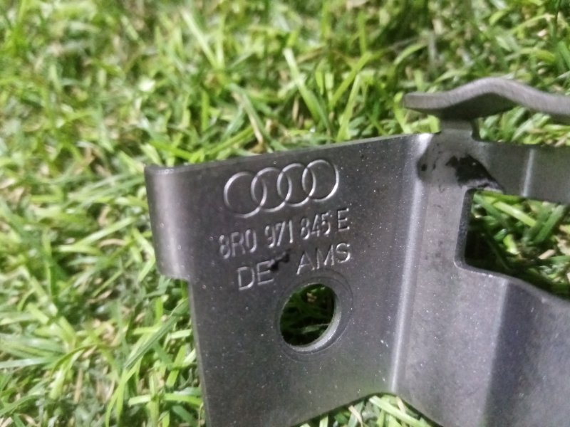 Кронштейн крепежный вспомогательный (разного назначения)