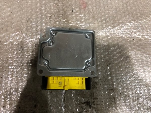 Блок управления подушек безопасности (AIR BAG)