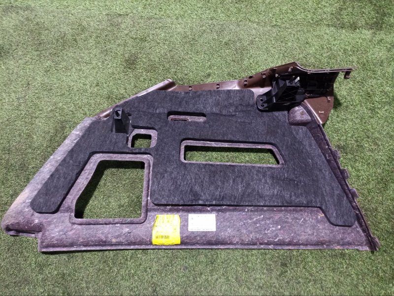 Обшивка багажника