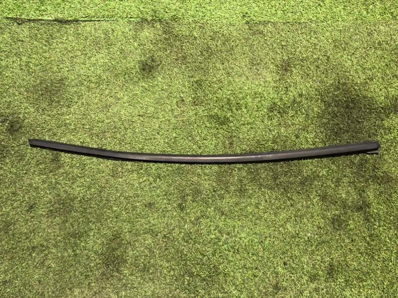 Уплотнитель стекла двери