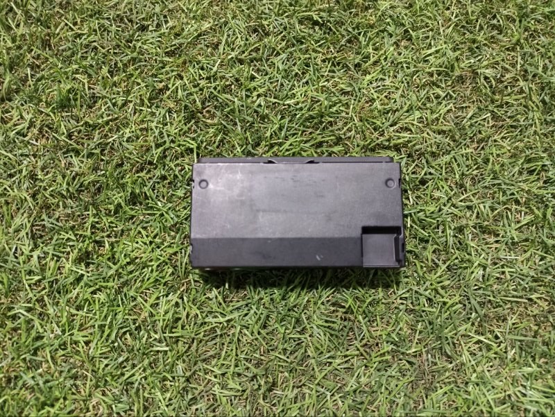 Гнездо AUX / USB IN