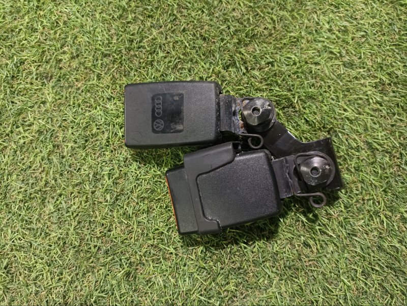 Ответная часть ремня безопасности