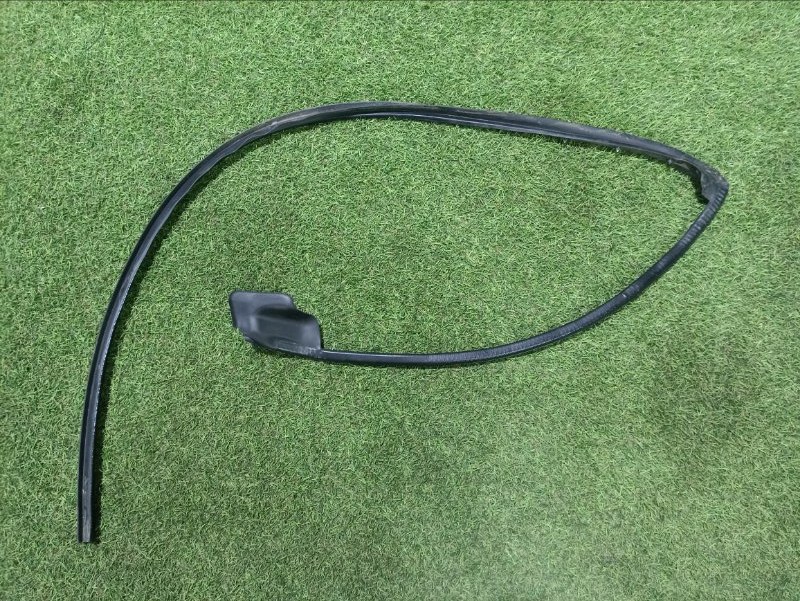 Уплотнитель двери