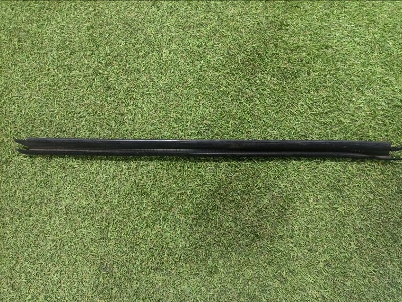 Уплотнитель двери