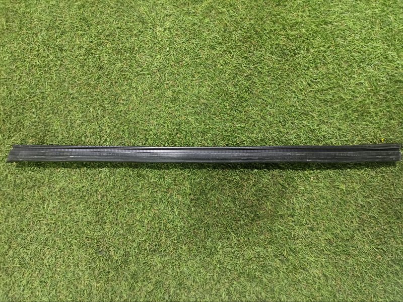 Уплотнитель двери