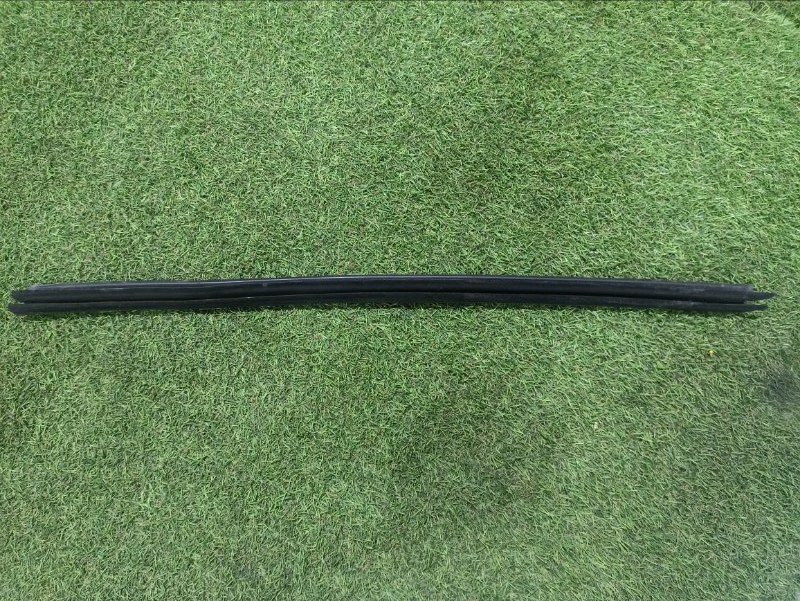 Уплотнитель двери