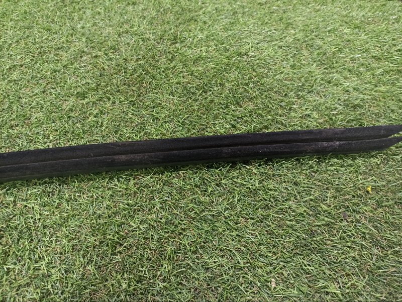 Уплотнитель двери