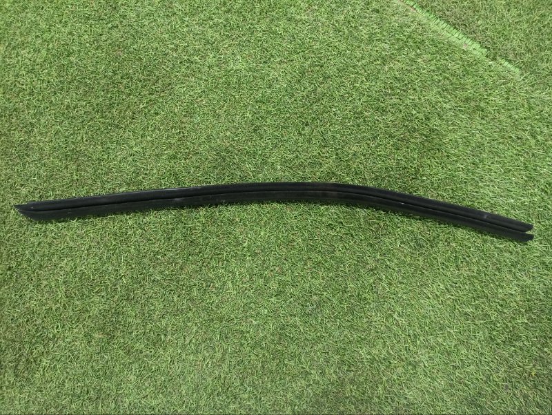 Уплотнитель двери