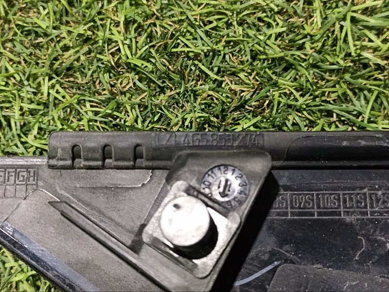 Накладка двери задней правой