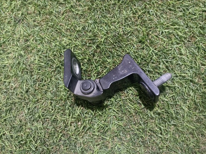 Петля двери задней правой верхняя