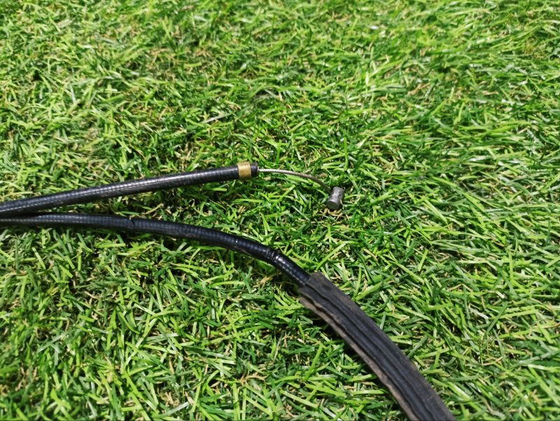 Трос открывания капота