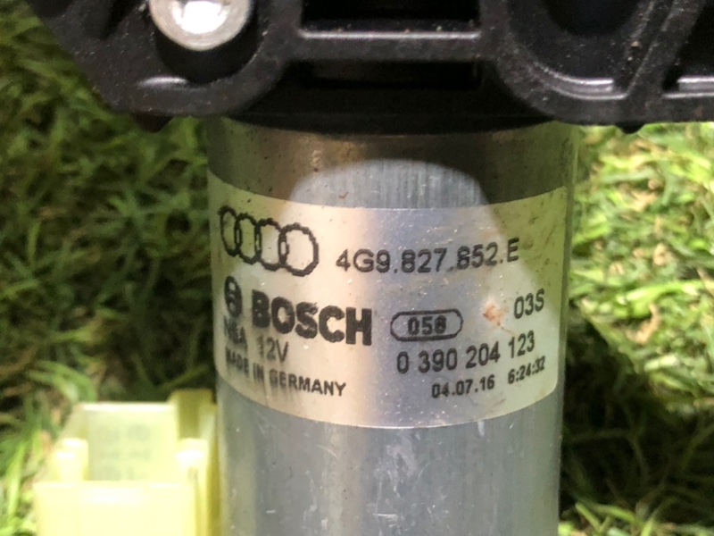 Моторчик крышки багажника