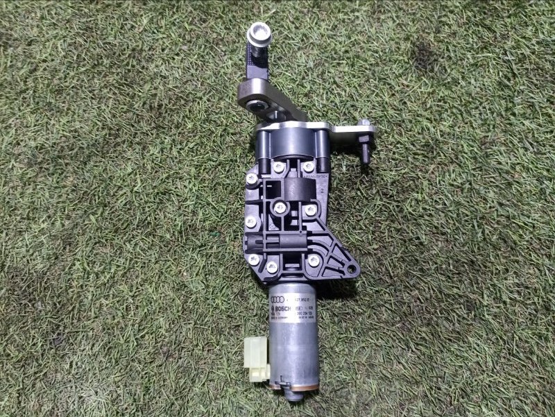 Моторчик крышки багажника