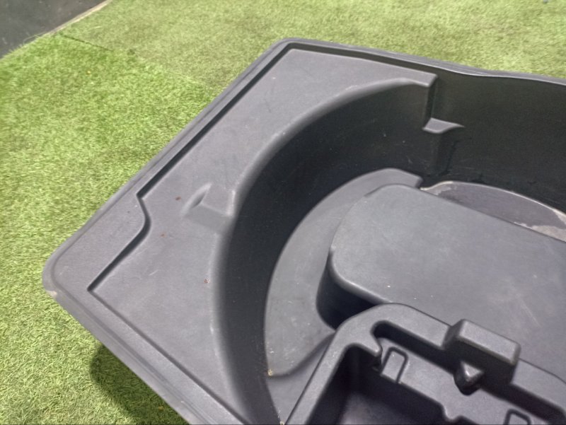 Ниша запасного колеса