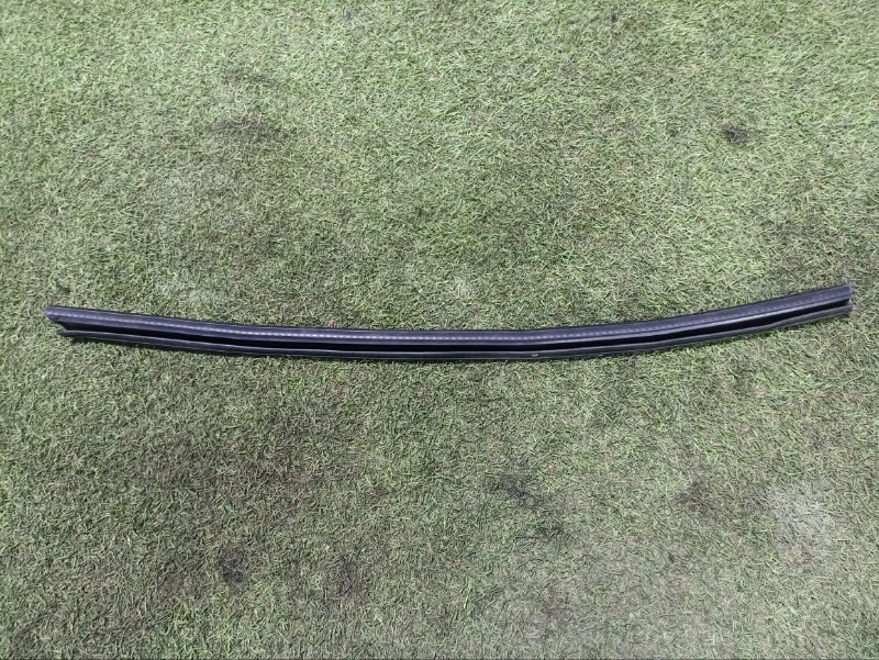 Уплотнитель двери