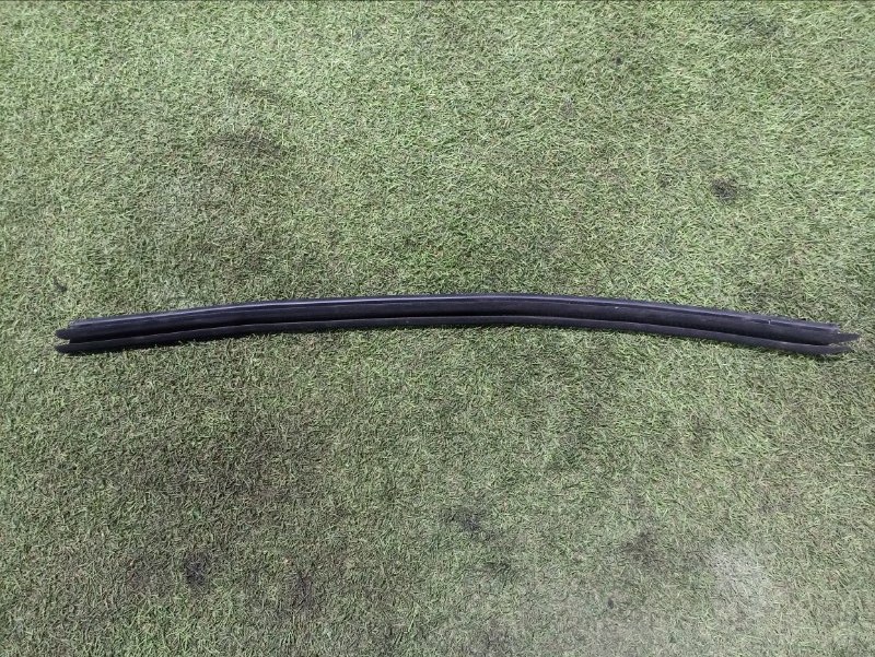 Уплотнитель двери