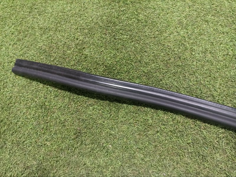 Уплотнитель капота